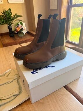 Burberry Walnut Leather Creeper Chelsea Boots